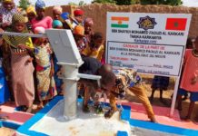 Les Karkaris du Niger entreprennent une action humanitaire à Kabawa
