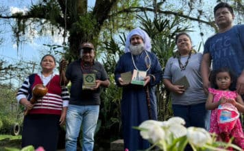 Rencontre du Shaykh avec un chef de tribu indigène au Brésil